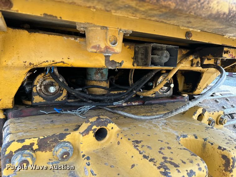 image for item NM9184 1989 Fiat-Allis FL10E Turbo  track loader