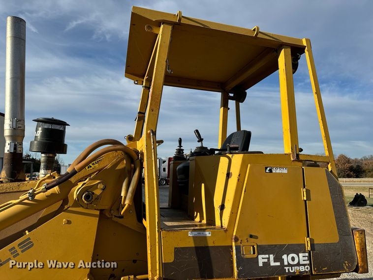 image for item NM9184 1989 Fiat-Allis FL10E Turbo  track loader