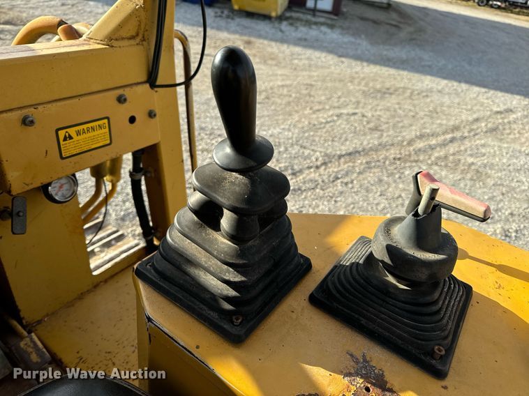 image for item NM9184 1989 Fiat-Allis FL10E Turbo  track loader