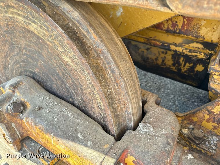 image for item NM9184 1989 Fiat-Allis FL10E Turbo  track loader