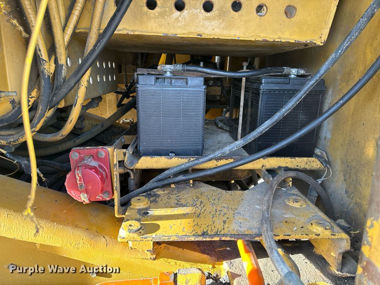 image for item NM9184 1989 Fiat-Allis FL10E Turbo  track loader