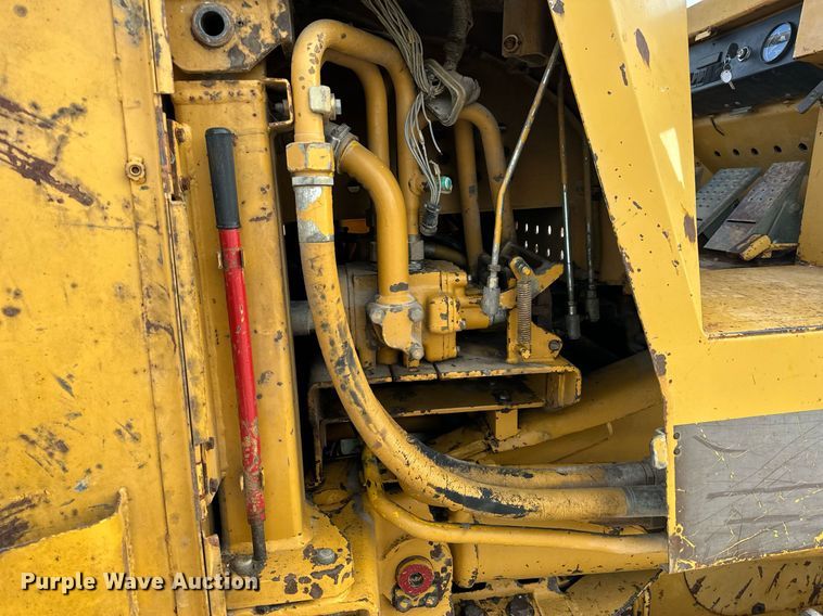 image for item NM9184 1989 Fiat-Allis FL10E Turbo  track loader