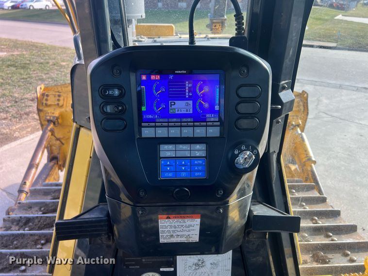 image for item NN9351 2017 Komatsu D65EX-18  dozer