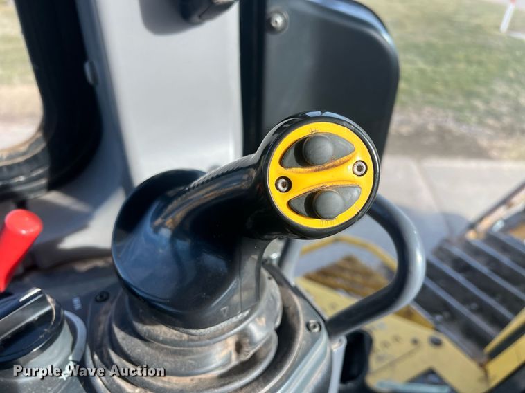 image for item NN9351 2017 Komatsu D65EX-18  dozer