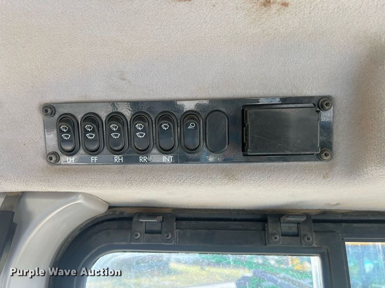 image for item NN9351 2017 Komatsu D65EX-18  dozer