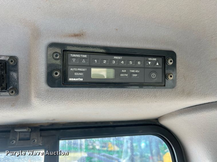 image for item NN9351 2017 Komatsu D65EX-18  dozer