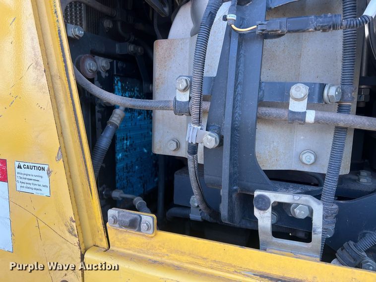 image for item NN9351 2017 Komatsu D65EX-18  dozer