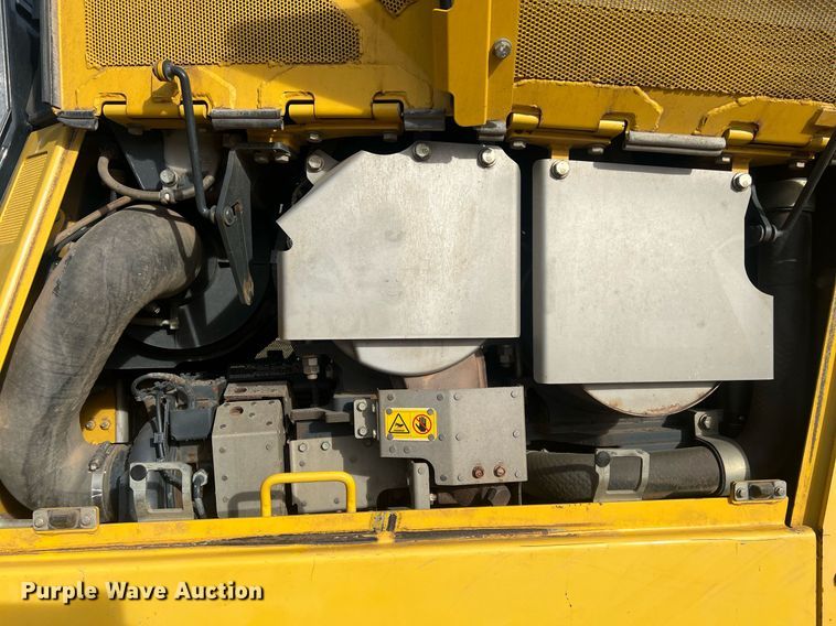 image for item NN9351 2017 Komatsu D65EX-18  dozer