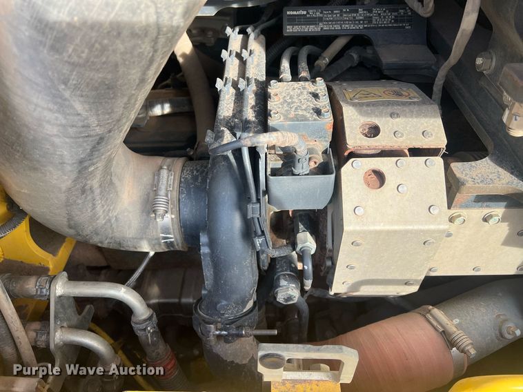 image for item NN9351 2017 Komatsu D65EX-18  dozer