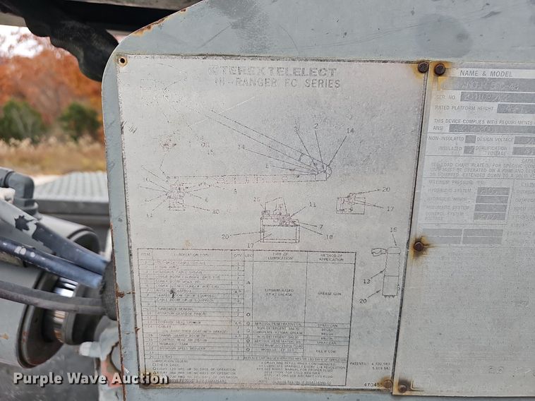 image for item NP9121 2005 GMC C7500  bucket truck