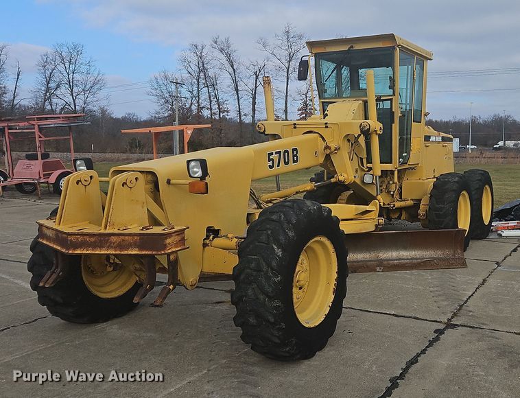 image for item NZ9097 1994 John Deere 570B  motor grader