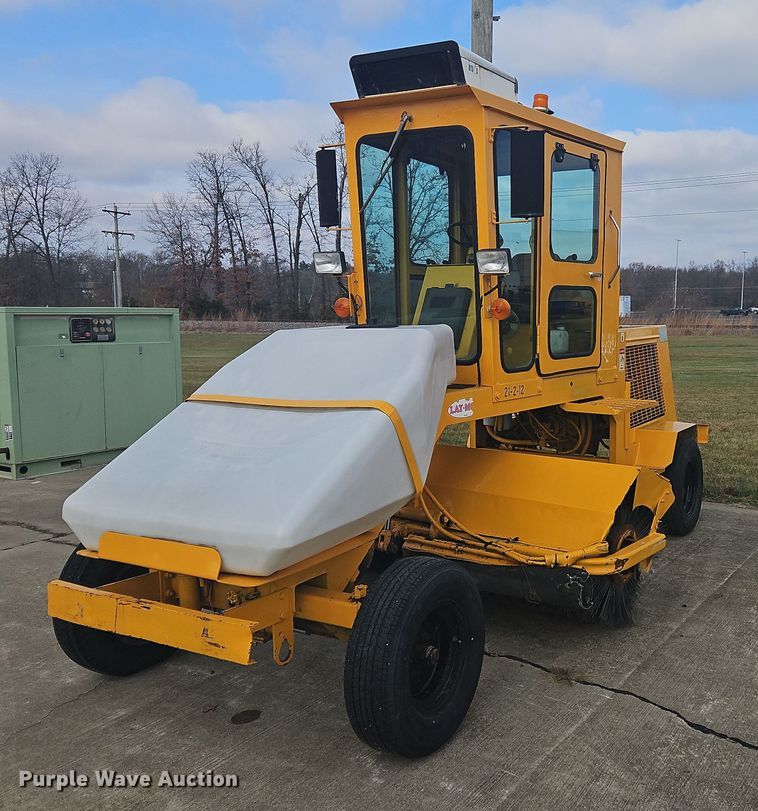 image for item NZ9099 Waldon Sweepmaster 250  broom