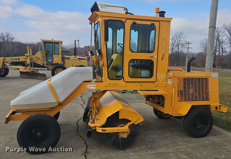 image for item NZ9099 Waldon Sweepmaster 250  broom