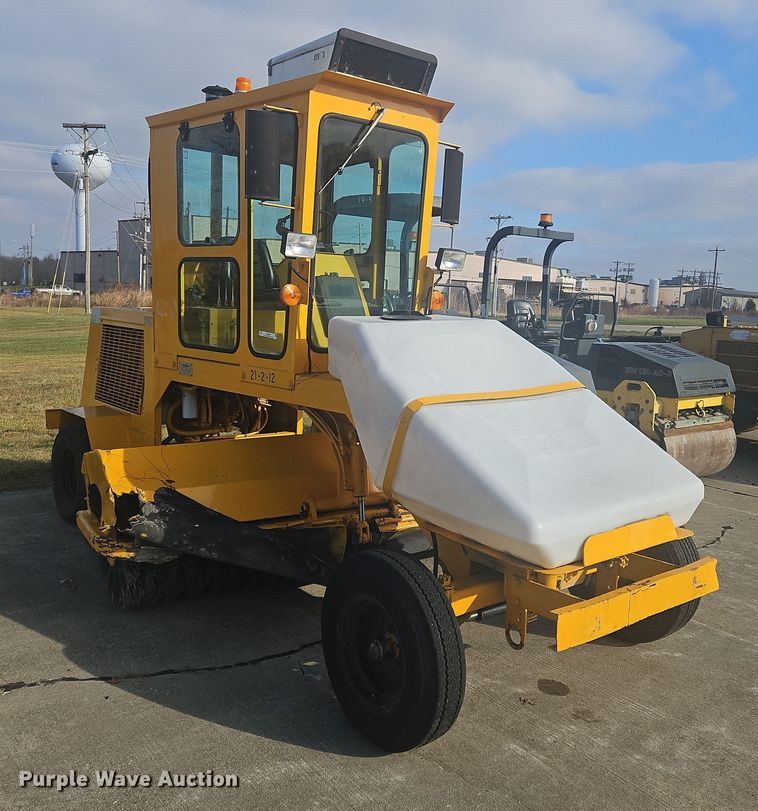 image for item NZ9099 Waldon Sweepmaster 250  broom