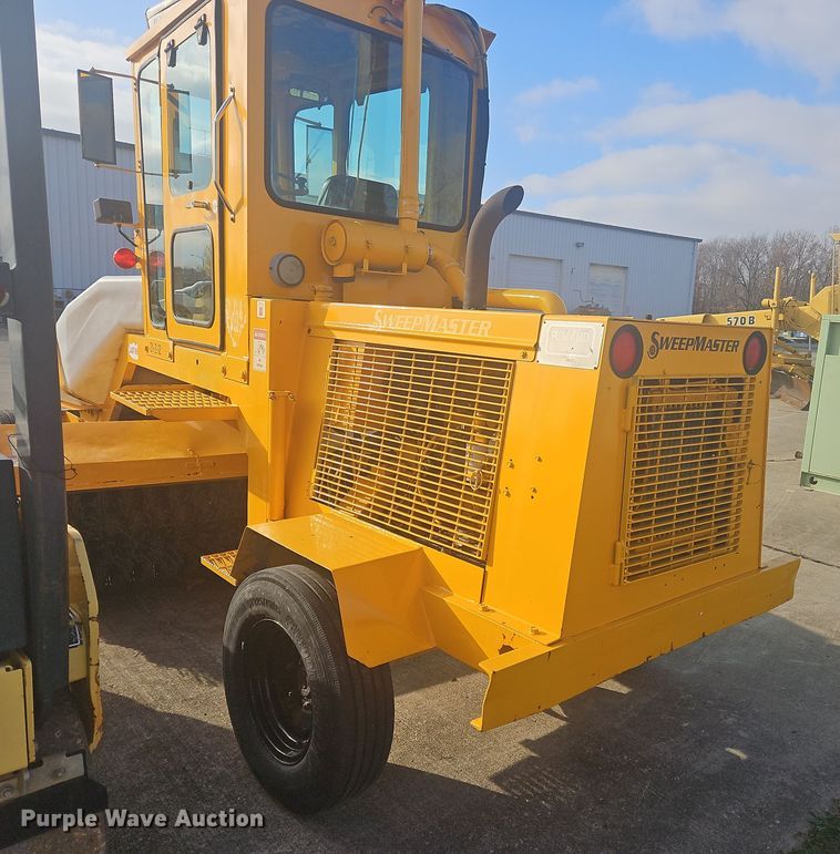 image for item NZ9099 Waldon Sweepmaster 250  broom