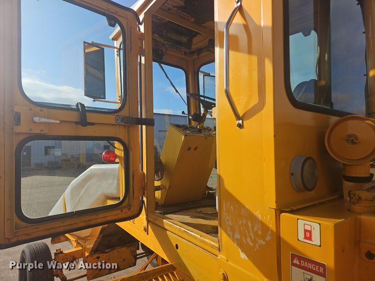 image for item NZ9099 Waldon Sweepmaster 250  broom