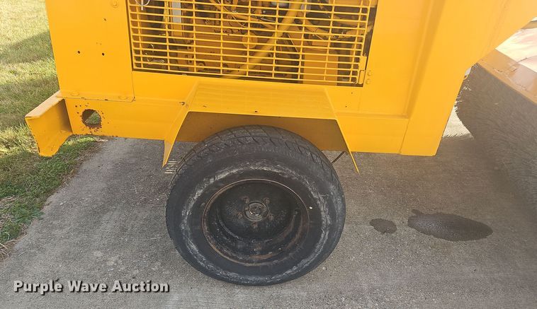 image for item NZ9099 Waldon Sweepmaster 250  broom