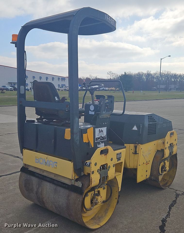 image for item NZ9100 2002 Bomag BW 120 AD-3 double drum vibratory roller