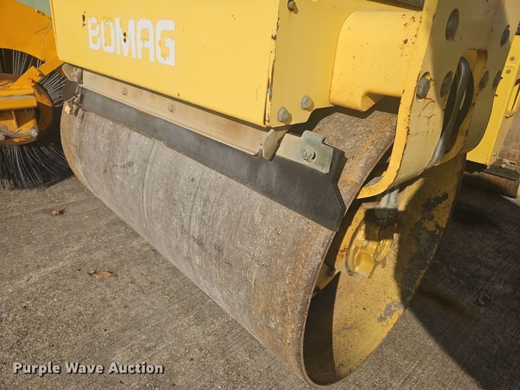 image for item NZ9100 2002 Bomag BW 120 AD-3 double drum vibratory roller