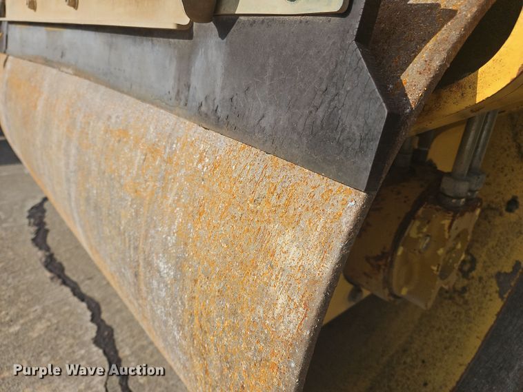 image for item NZ9100 2002 Bomag BW 120 AD-3 double drum vibratory roller