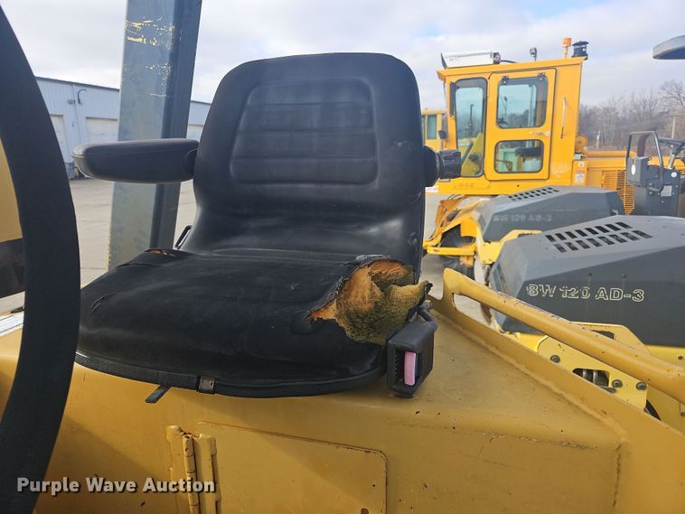 image for item NZ9102 2008 Hypac C778B  double drum vibratory roller