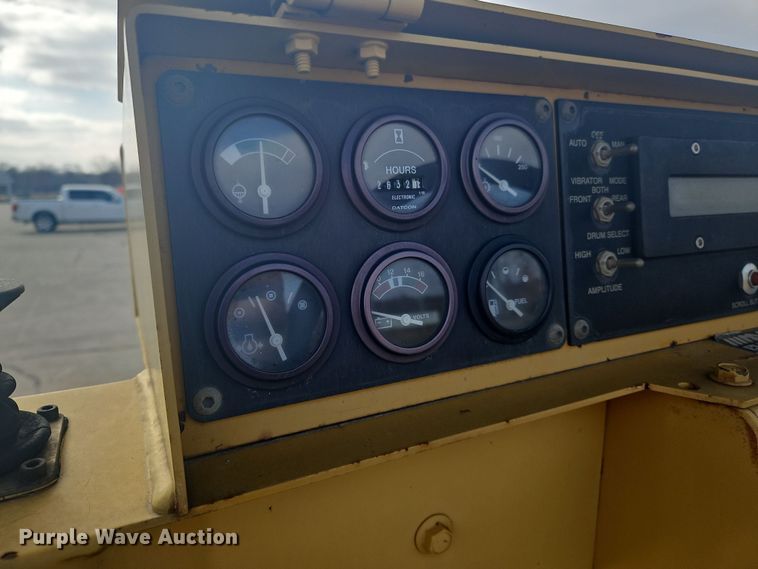 image for item NZ9102 2008 Hypac C778B  double drum vibratory roller