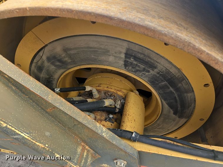 image for item NZ9102 2008 Hypac C778B  double drum vibratory roller