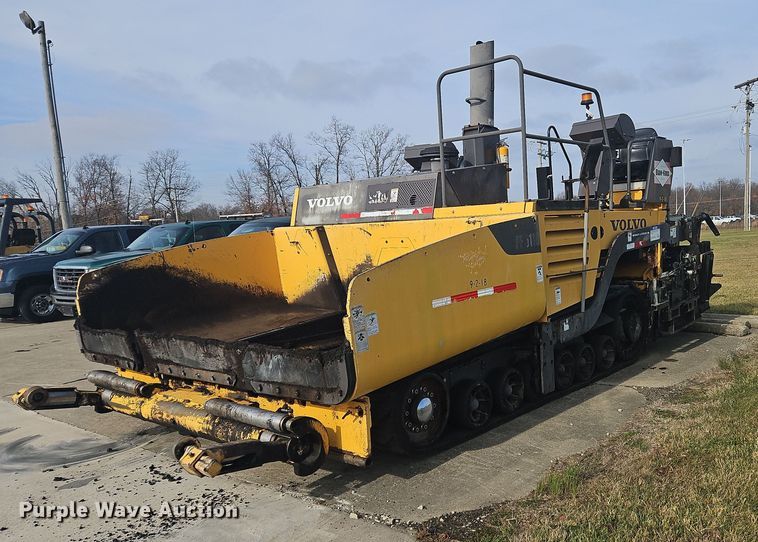 image for item NZ9106 2011 Volvo PF6110 paver