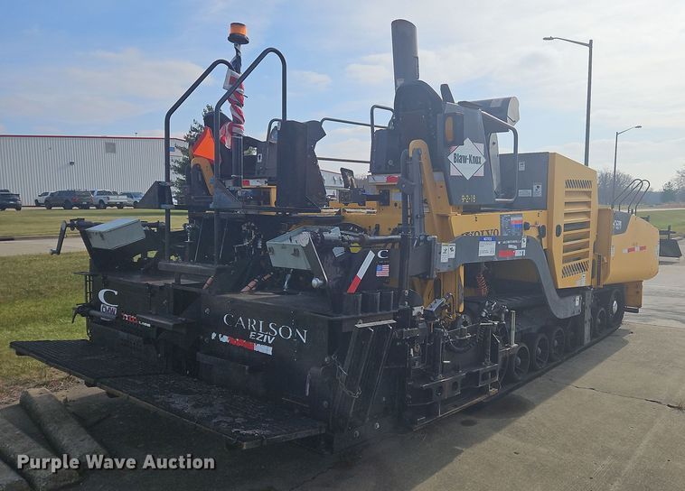 image for item NZ9106 2011 Volvo PF6110 paver