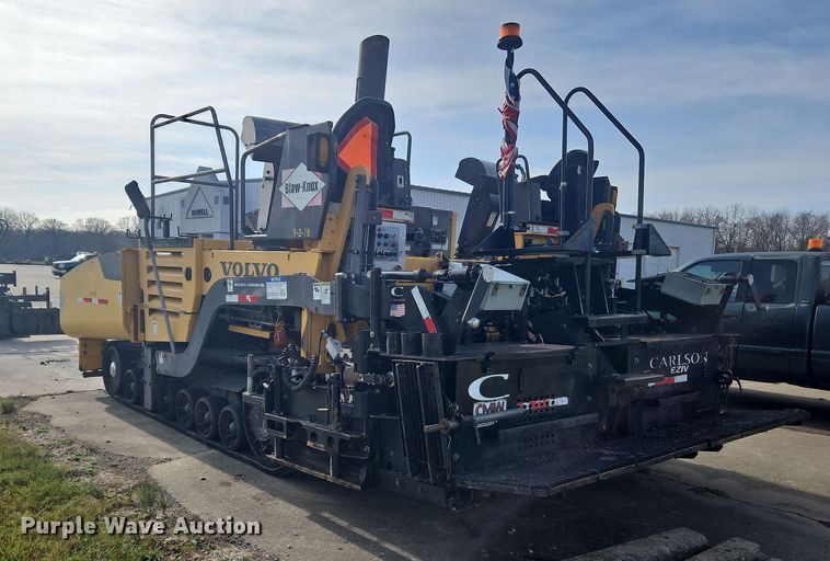 image for item NZ9106 2011 Volvo PF6110 paver