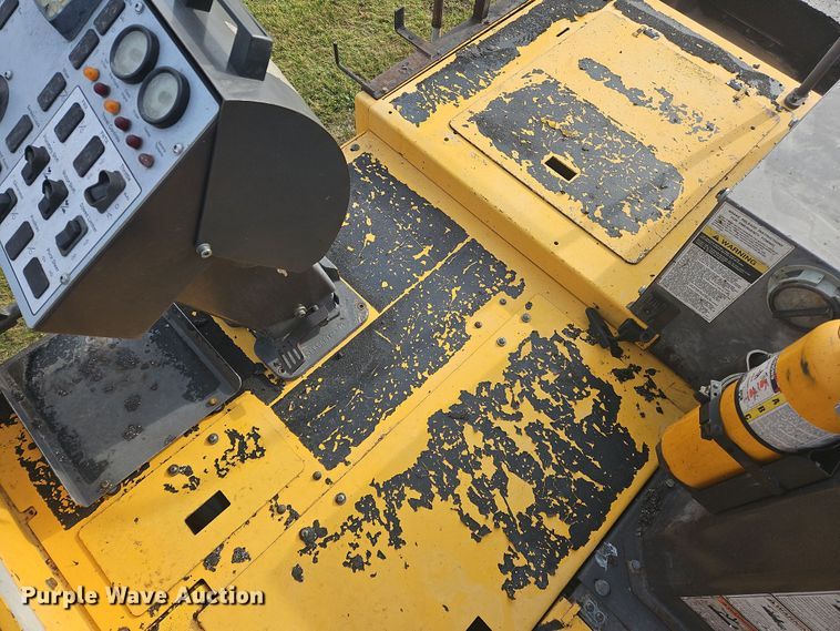 image for item NZ9106 2011 Volvo PF6110 paver