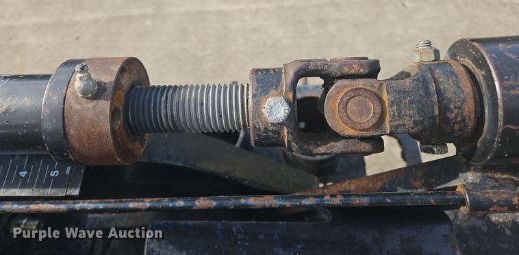 image for item NZ9106 2011 Volvo PF6110 paver