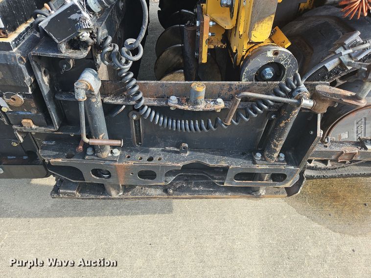 image for item NZ9106 2011 Volvo PF6110 paver