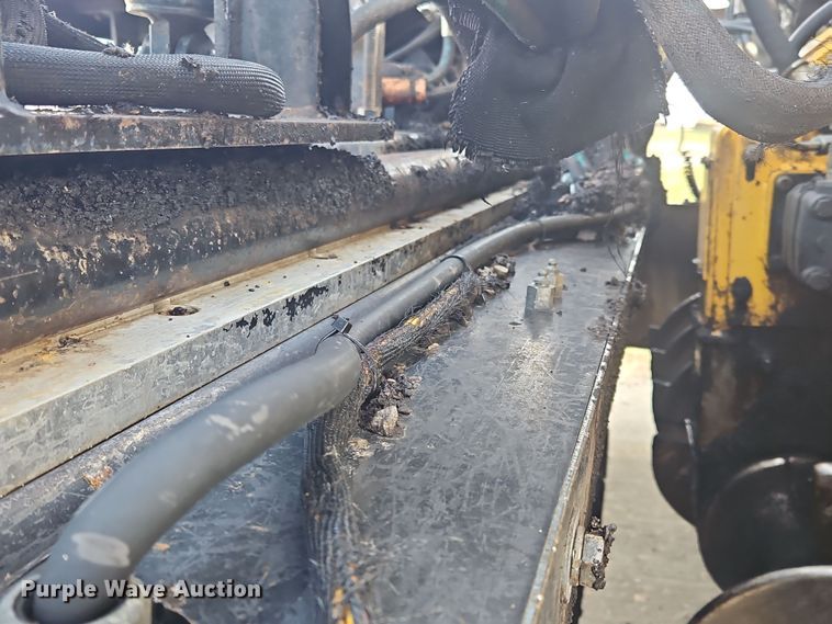 image for item NZ9106 2011 Volvo PF6110 paver