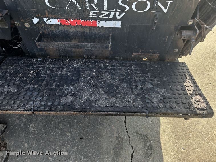 image for item NZ9106 2011 Volvo PF6110 paver