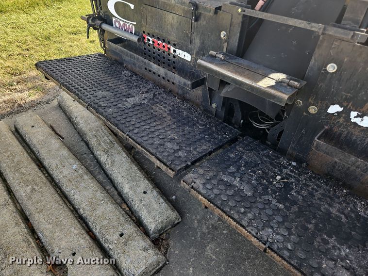 image for item NZ9106 2011 Volvo PF6110 paver