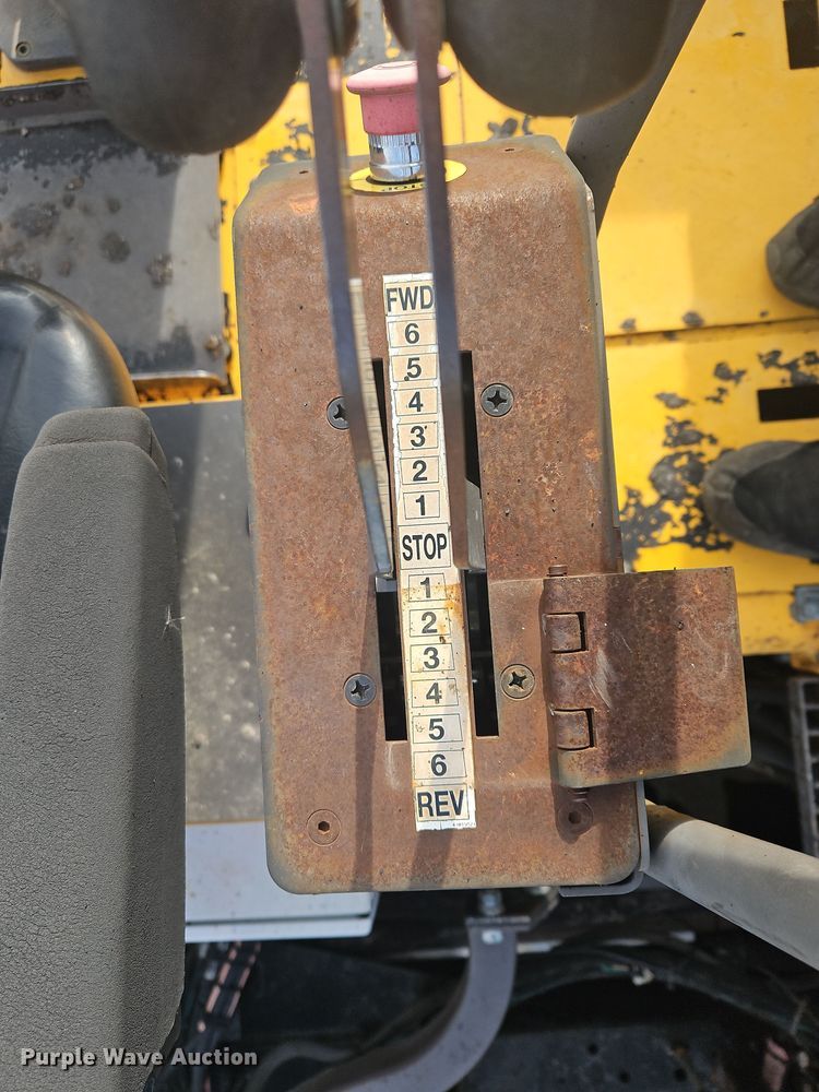 image for item NZ9106 2011 Volvo PF6110 paver