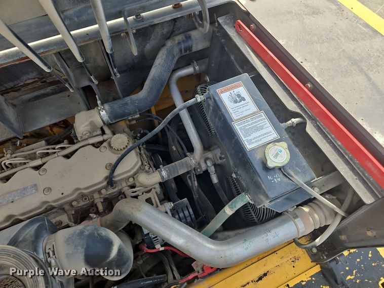 image for item NZ9106 2011 Volvo PF6110 paver