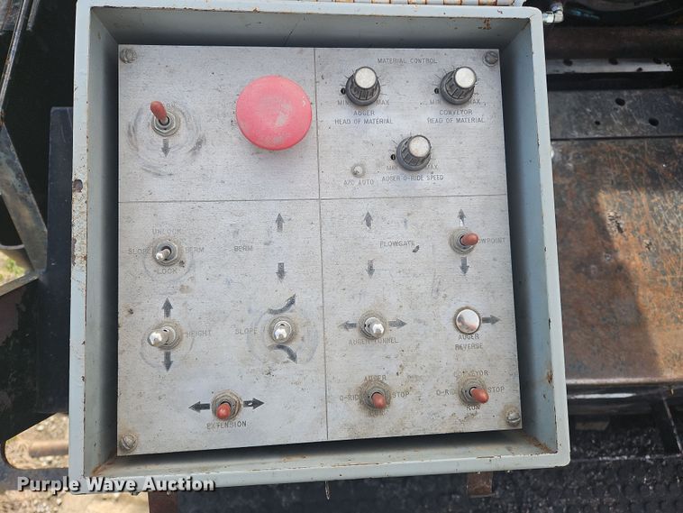 image for item NZ9106 2011 Volvo PF6110 paver