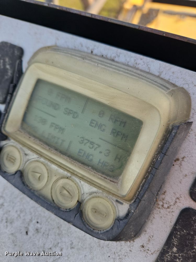 image for item NZ9106 2011 Volvo PF6110 paver