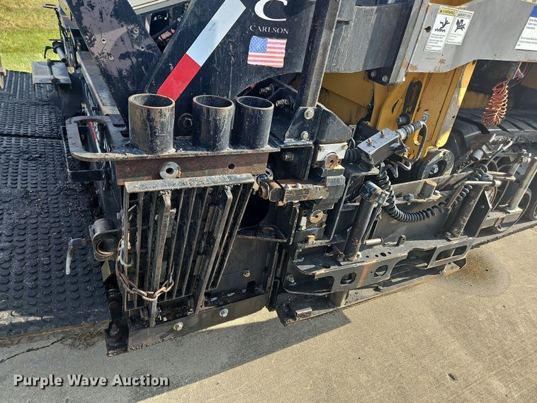 image for item NZ9106 2011 Volvo PF6110 paver