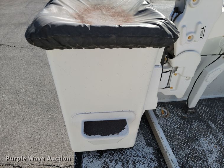 image for item OD9771 2014 Dodge Ram 5500HD  bucket truck