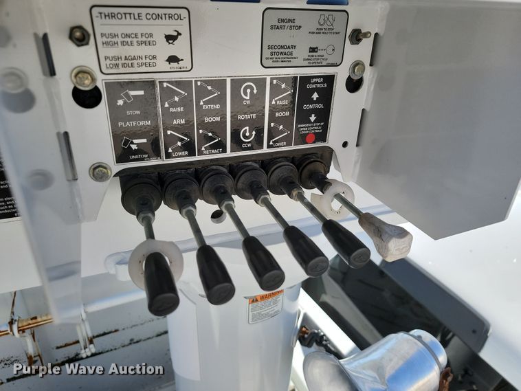 image for item OD9771 2014 Dodge Ram 5500HD  bucket truck