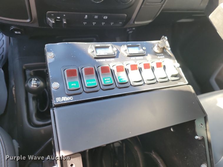 image for item OD9771 2014 Dodge Ram 5500HD  bucket truck