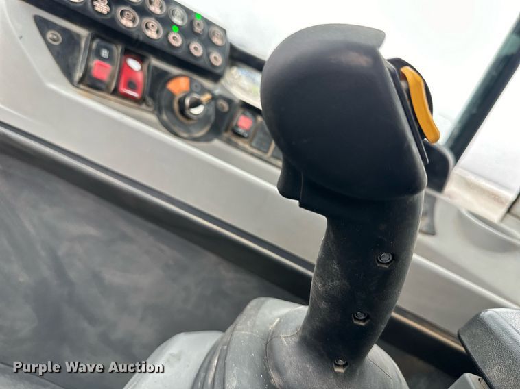 image for item OF9219 2015 Caterpillar 930M  wheel loader