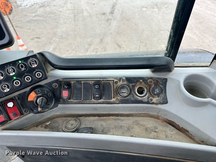 image for item OF9219 2015 Caterpillar 930M  wheel loader
