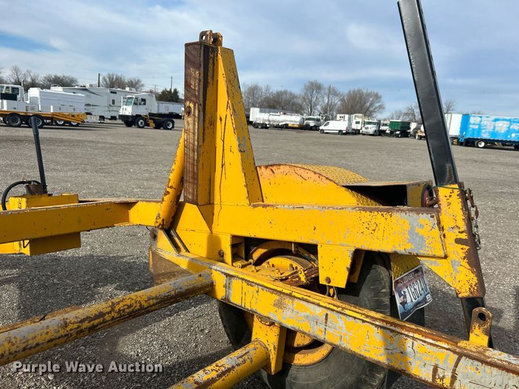 image for item OM9213 1994 C Butler Track Utilities  reel trailer