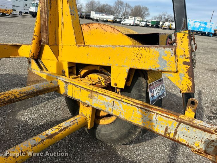 image for item OM9213 1994 C Butler Track Utilities  reel trailer