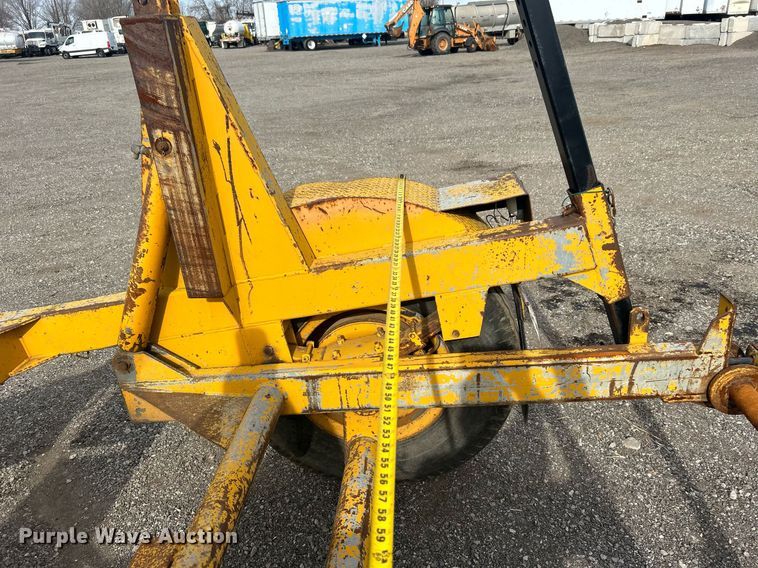 image for item OM9213 1994 C Butler Track Utilities  reel trailer