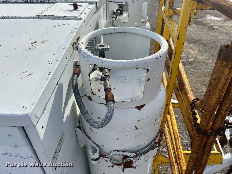 image for item OM9214 1987 Hesco 150010  mobile power unit